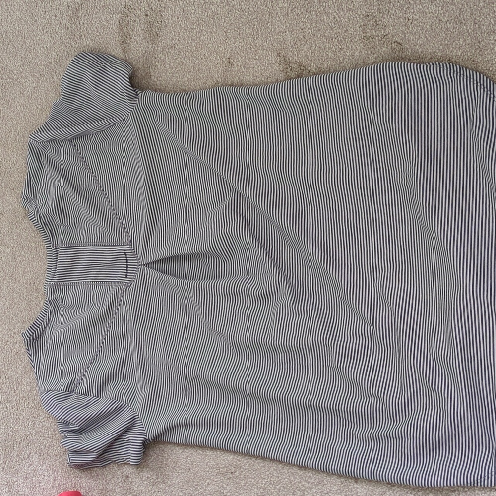 Duluth trading shirt, small